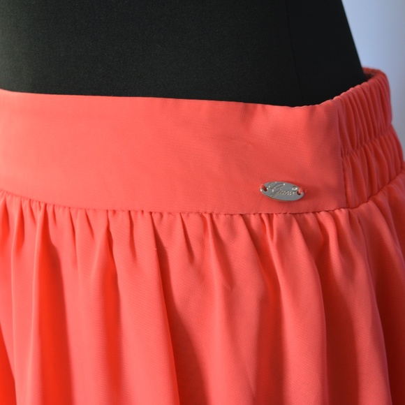 Guess High Low Skirt - Picture 3 of 4